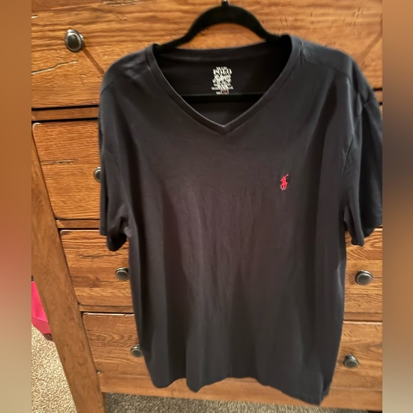 Men’s XL Polo by Ralph Lauren V Neck Tee - Picture 2 of 3
